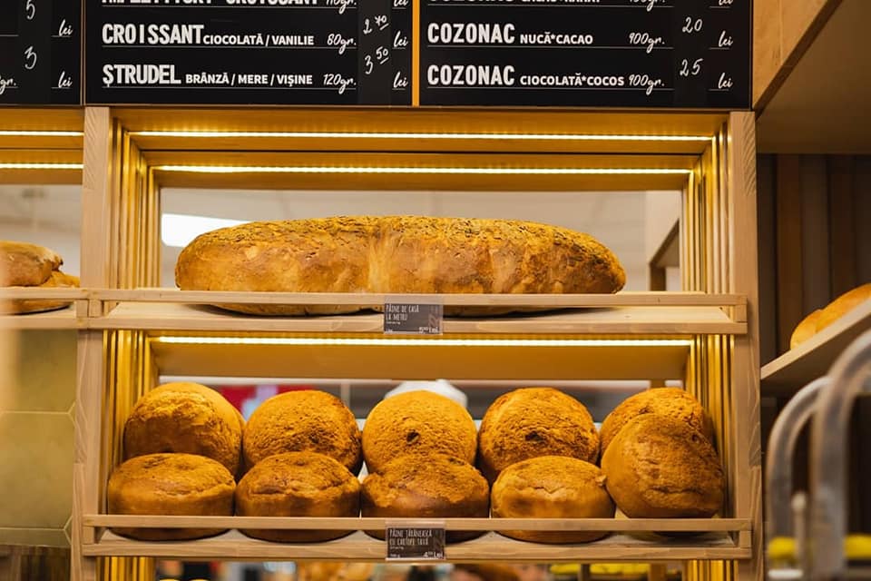 77134785_2566587943418455_5840977878417670144_n